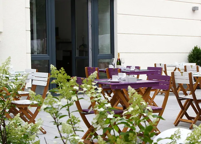 阿古斯特恩穆尼辰酒店 3*