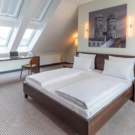 Augusten Hotel 3*